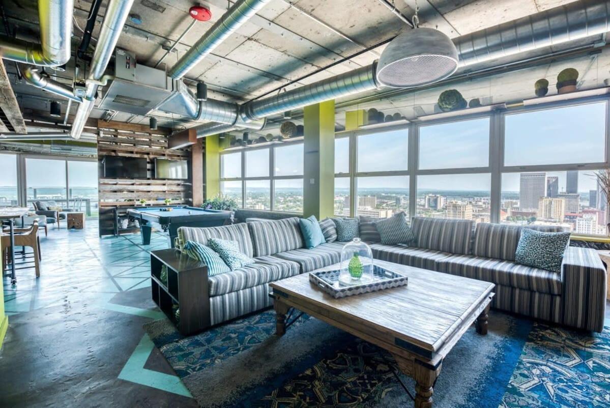 Cozysuites 800 Tower 2br With Gym! 34 Apartment *