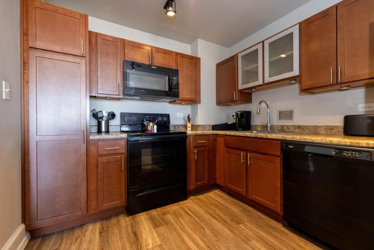 Cozysuites 800 Tower 2br With Gym! 34 Apartment